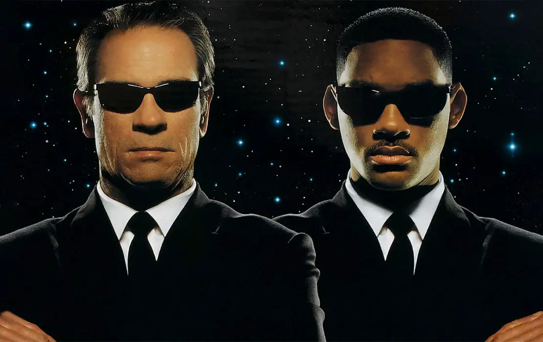 Goot Papa Schurend Men in Black Sunglasses: A Look Back | What Sunglasses did Will Smith Wear?